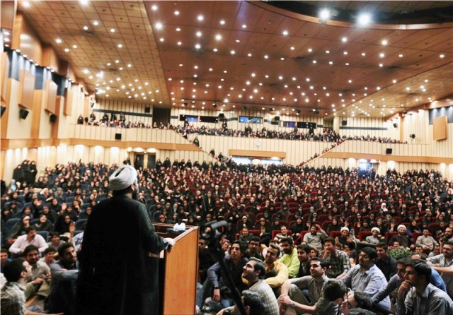 بازگشت پدیده شهاب مرادی به دانشگاه ها + عکس