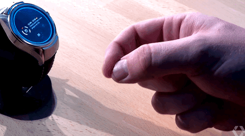 کنترل ساعت هوشمند بدون لمس آن!