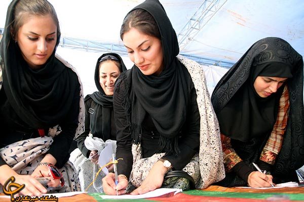 گزارش مرکز پژوهش&zwnj;های مجلس درباره حجاب: تنها 35 تا 45 درصد افراد، موافق گشت ارشاد هستند/ با افزایش تحصیلات میزان حجاب زنان کاهش می یابد