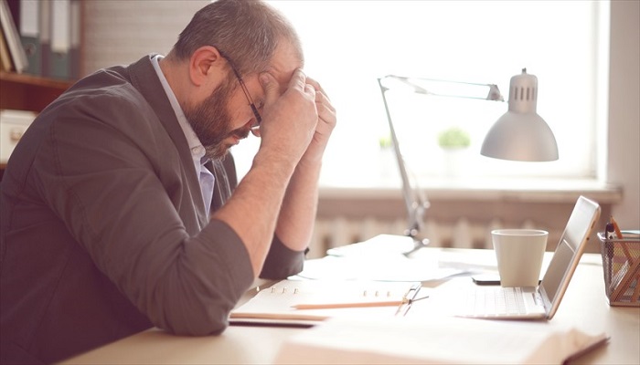 15 نشانه ظریف استرس مزمن