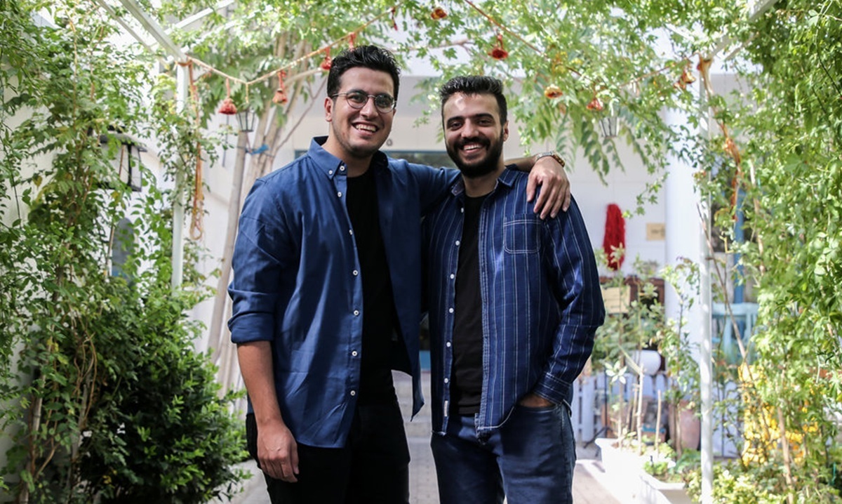 2 نکته درباره حرف هایی که 2 معلم سابق امیرحسین قیاسی و ابوطالب حسینی گفتند: آدم های شوخ و شاد را چه به مدرسه تیزهوشان؟!